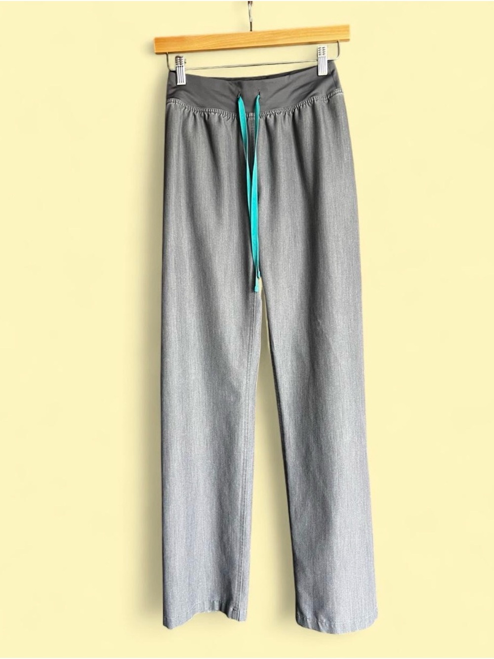 Figs Technical Collection Set in Graphite - Picture 2 of 4